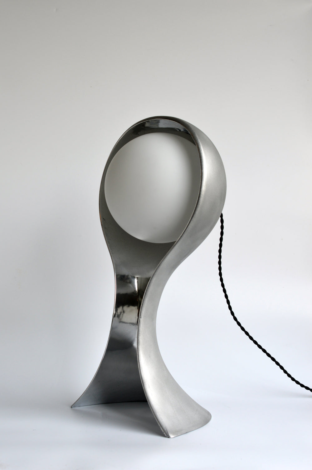 Mannequin Lamp (Aluminum)