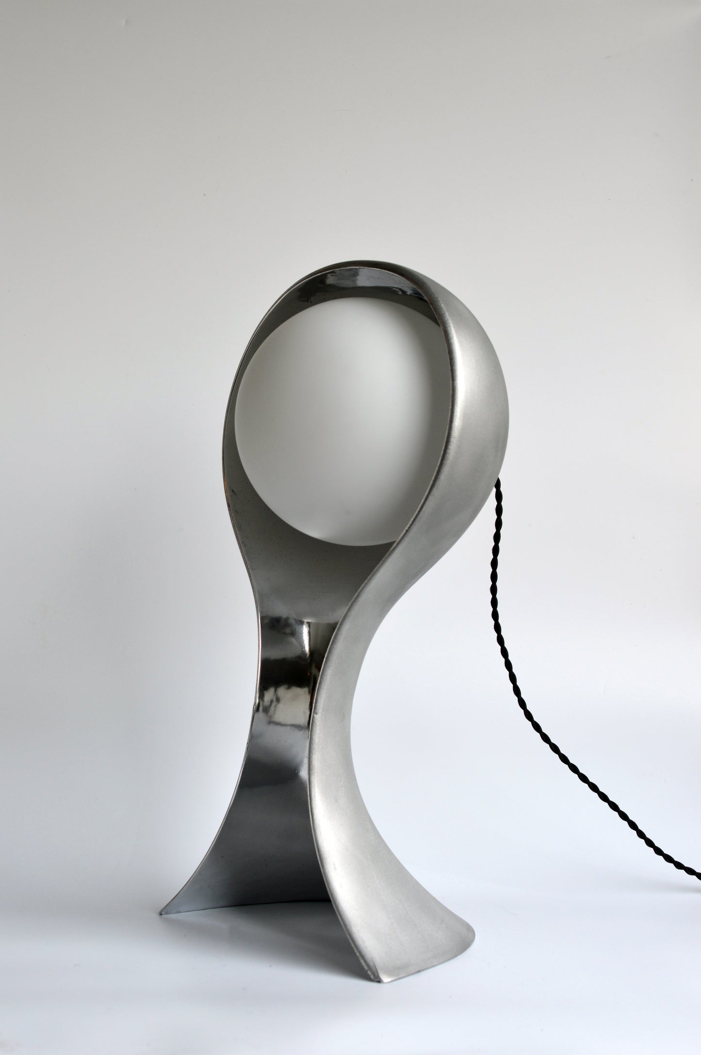 Mannequin Lamp (Aluminum)