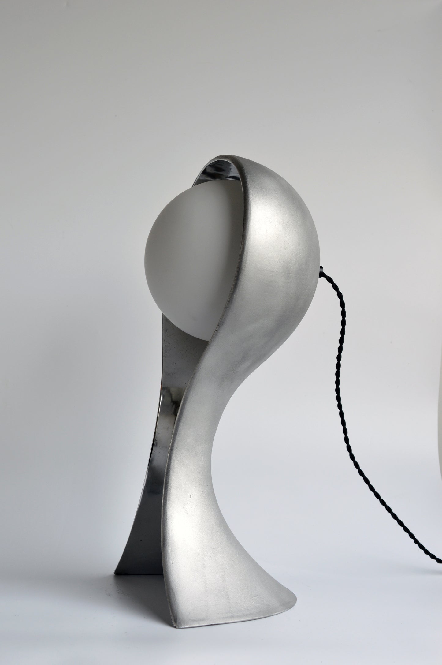 Mannequin Lamp (Aluminum)